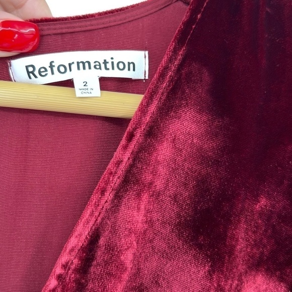 NWT Reformation Malaga Velvet Dress Ruby Red Velvet Lace Puff Shoulder Chianti - Picture 8 of 14